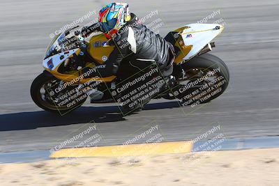 media/Jan-14-2024-SoCal Trackdays (Sun) [[2e55ec21a6]]/Turn 10 Inside (110pm)/